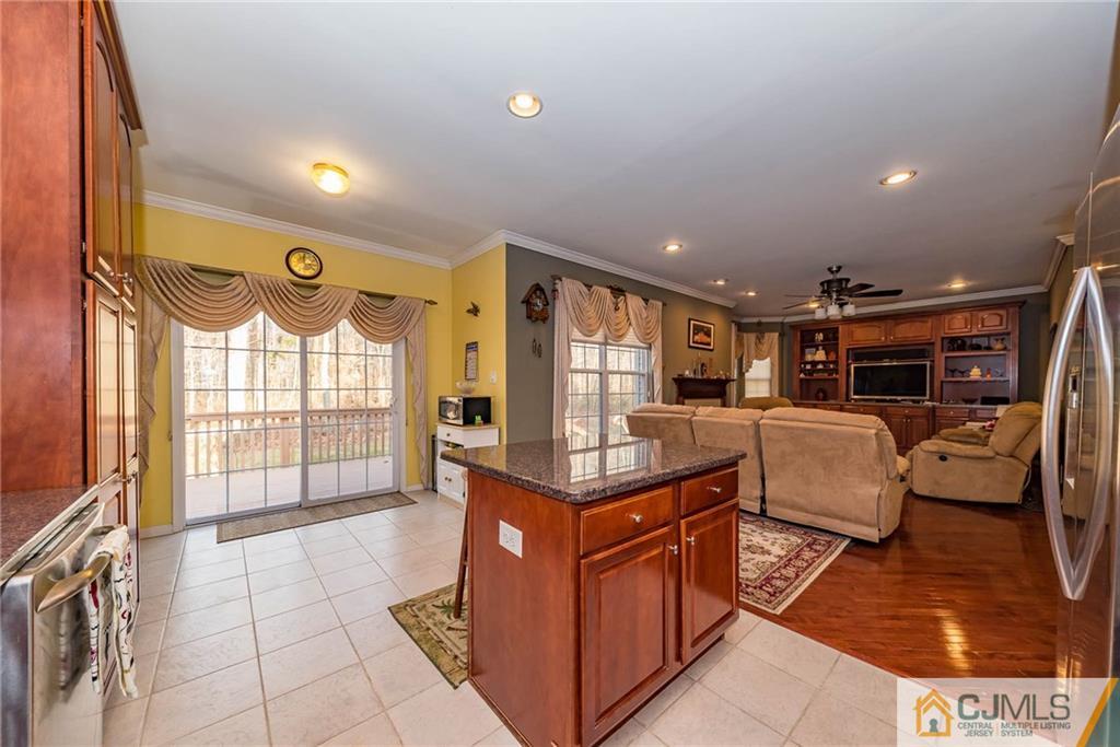 37 Cayuga Road Bordentown, NJ 08505 - Photo 7 of 25 Gallery Image 7