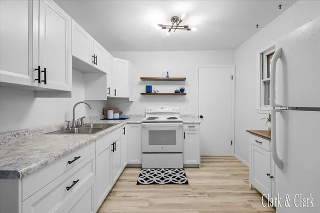 $174,900 | 154 Homecrest Road, Battle Creek, MI 49037