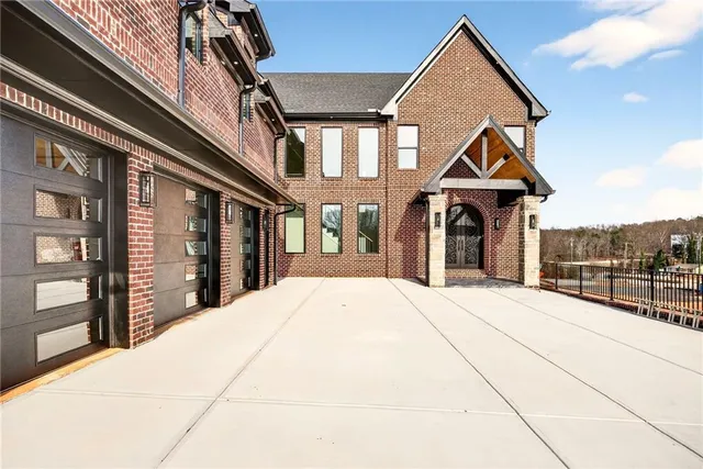 $2,199,900 | 403 Thunder Road, Buford, GA 30518