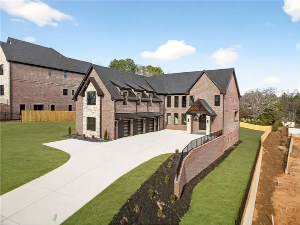 $2,100,000 | 403 Thunder Road, Buford, GA 30518