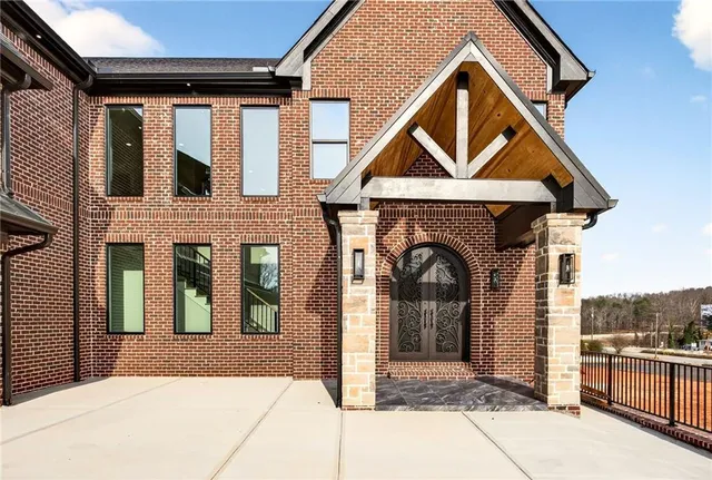 $2,199,900 | 403 Thunder Road, Buford, GA 30518