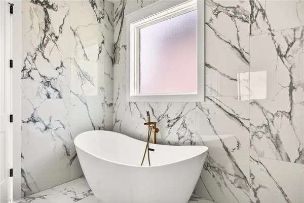 $2,100,000 | 403 Thunder Road, Buford, GA 30518