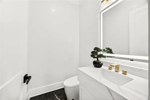 $2,199,900 | 403 Thunder Road, Buford, GA 30518