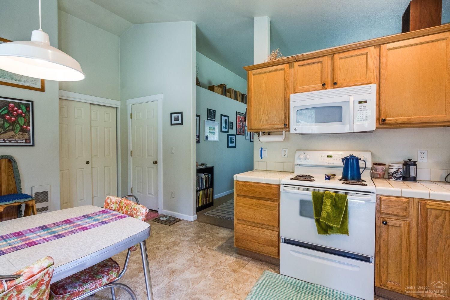 16830 Downey Road Bend, OR 97707 - Photo 6 of 15 Additional Photo