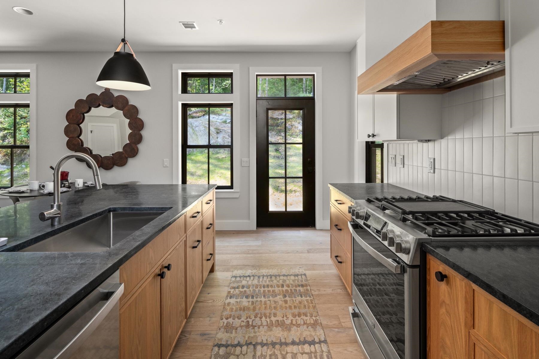 3148 Mountain Road, Unit 8 Stowe, VT 05672 - Photo 8 of 59 Gallery Image 8