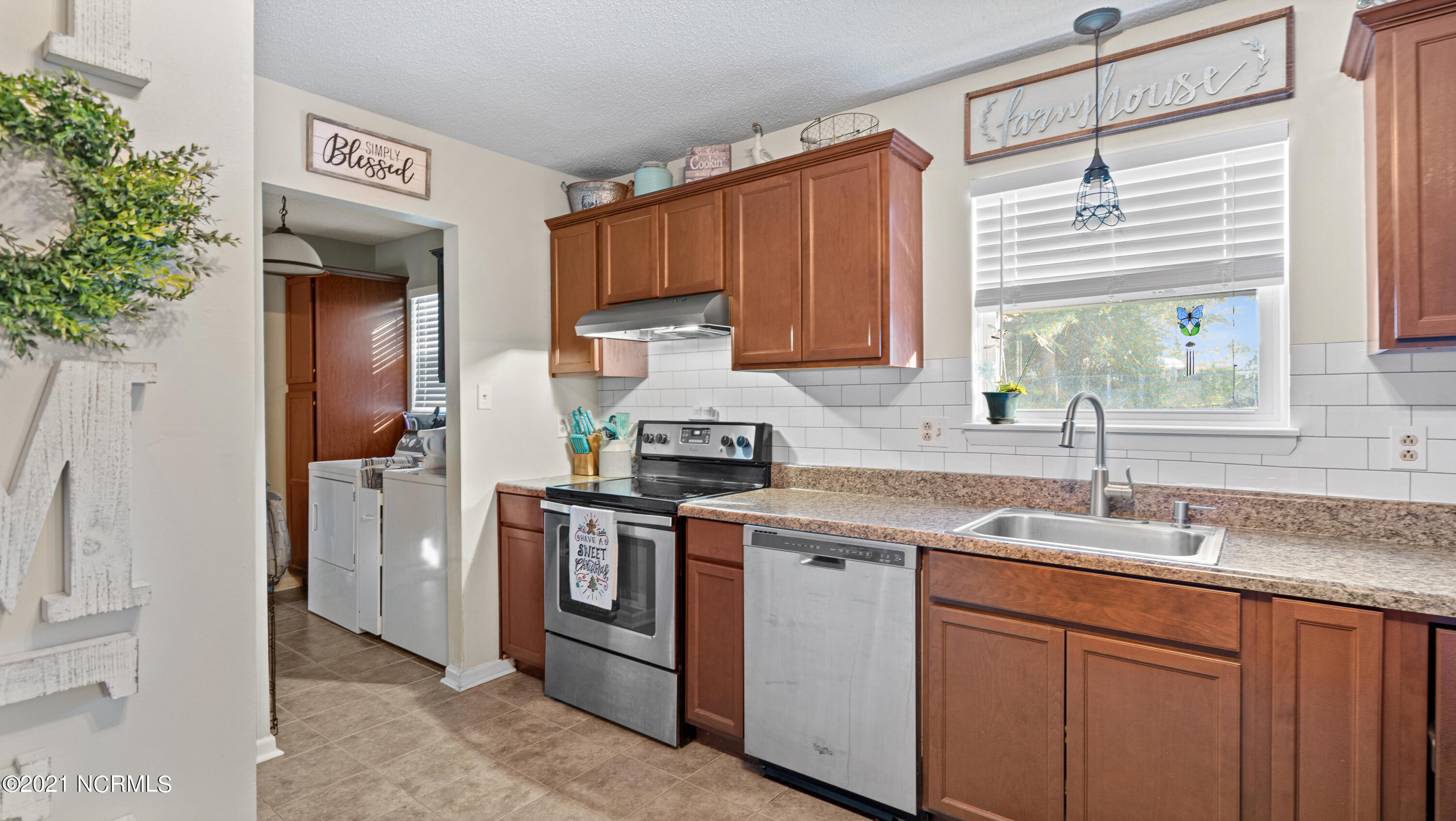 2708 Country Club Road Jacksonville, NC 28546 - Photo 9 of 21 9