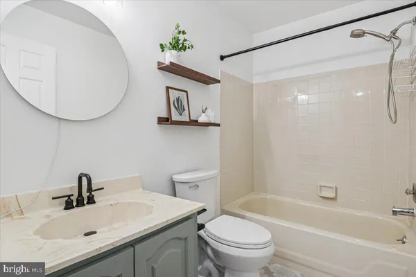 $2,600 | 510A Willow Turn, Unit B, Mount Laurel, NJ 08054