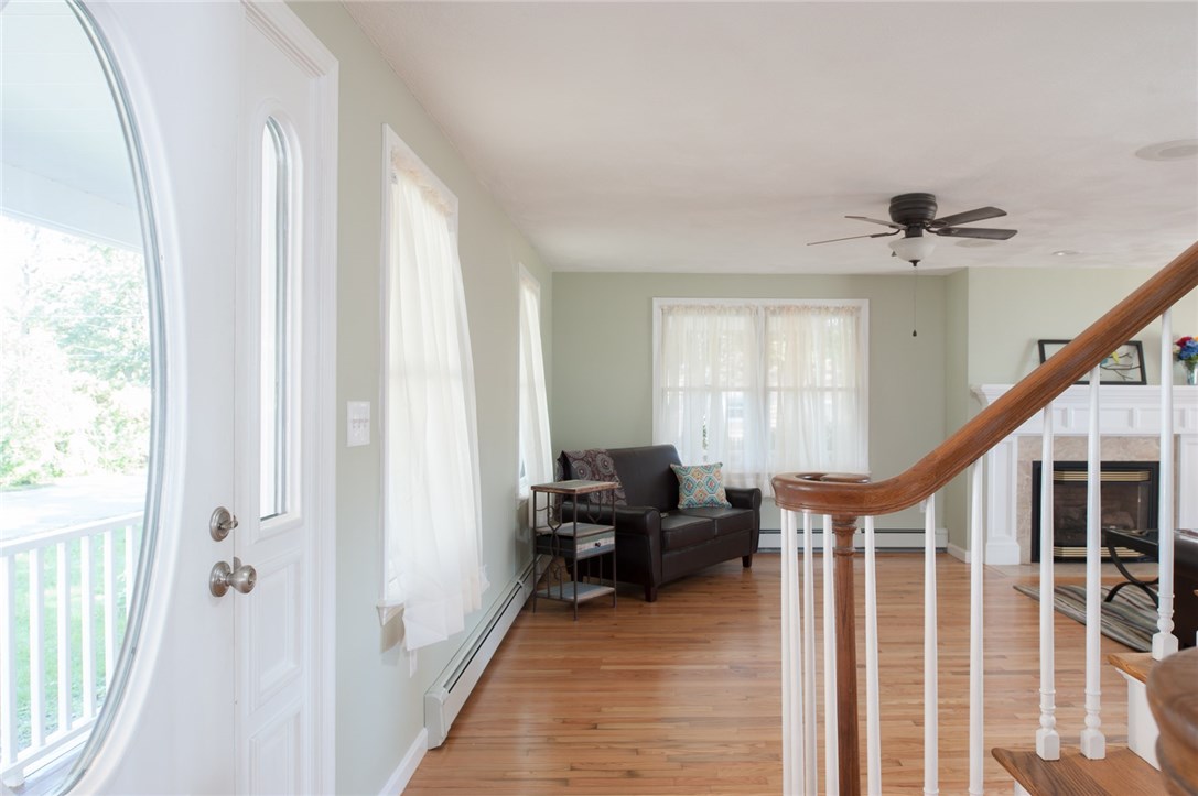 70 Viewesta Road Warwick, RI 02886 - Photo 16 of 33