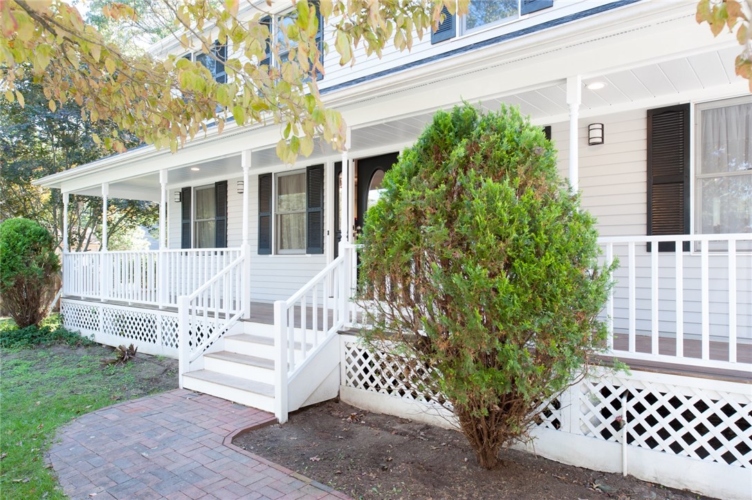 70 Viewesta Road Warwick, RI 02886 - Photo 3 of 33