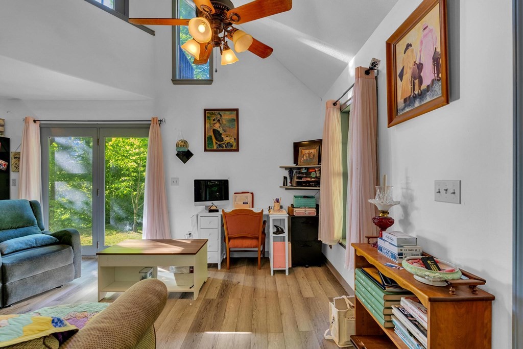 755 Woody Road Byrdstown, TN 38549 - Photo 7 of 37
