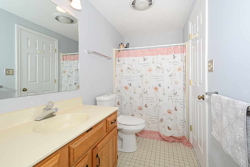 612 Ridgefield Circle, Unit B Clinton, MA 01510 - Photo 23 of 37 Gallery Image 23