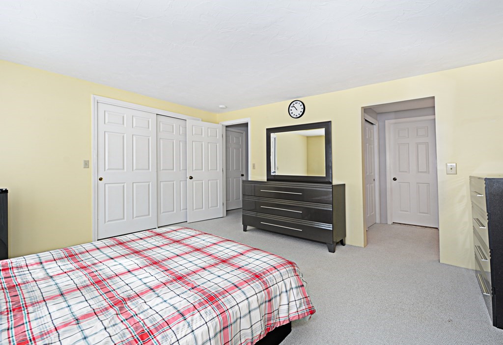 612 Ridgefield Circle, Unit B Clinton, MA 01510 - Photo 26 of 37 Gallery Image 26