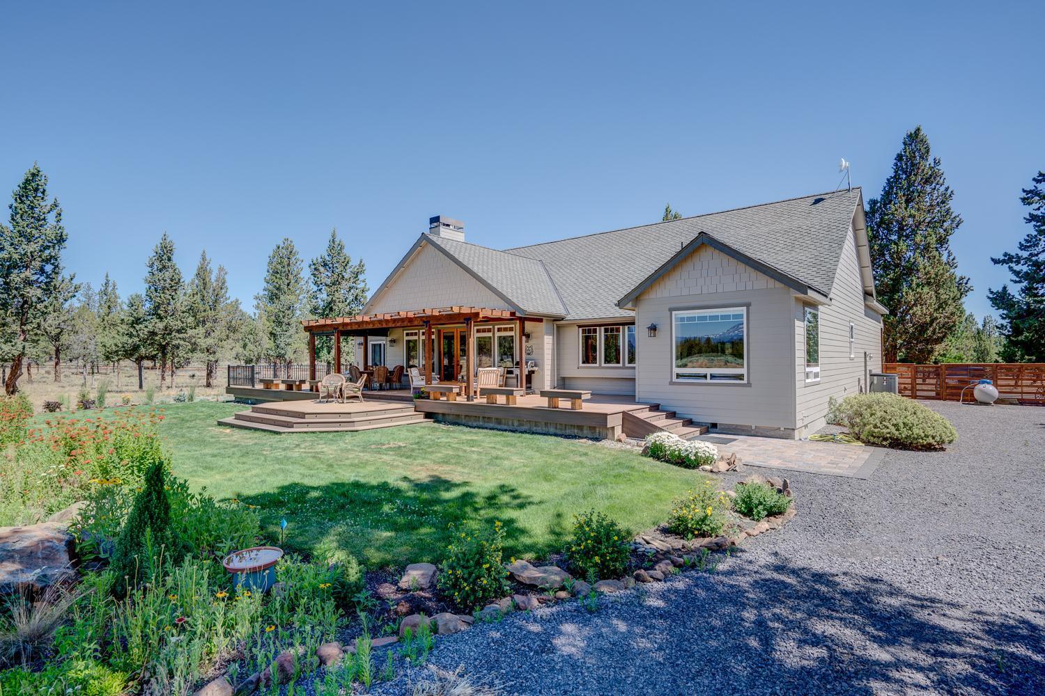 69785 Goodrich Road Sisters, OR 97759 - Photo 36 of 53 _DSC9011_2_3_4_5pro