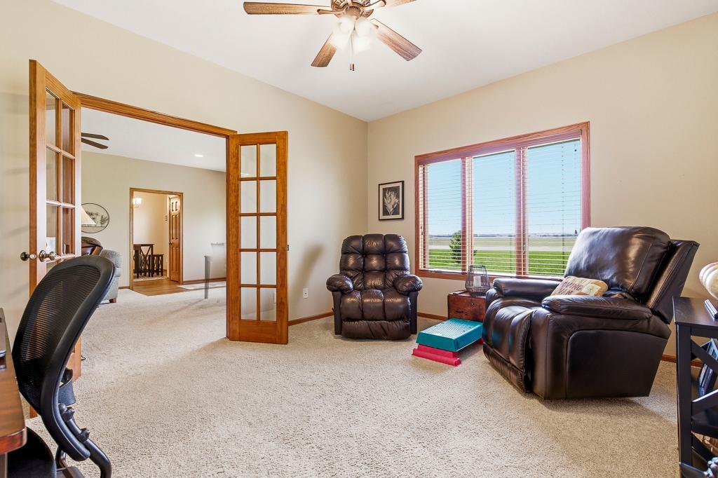 1626 Thunderbird Road Marshall, MN 56258 - Photo 34 of 38
