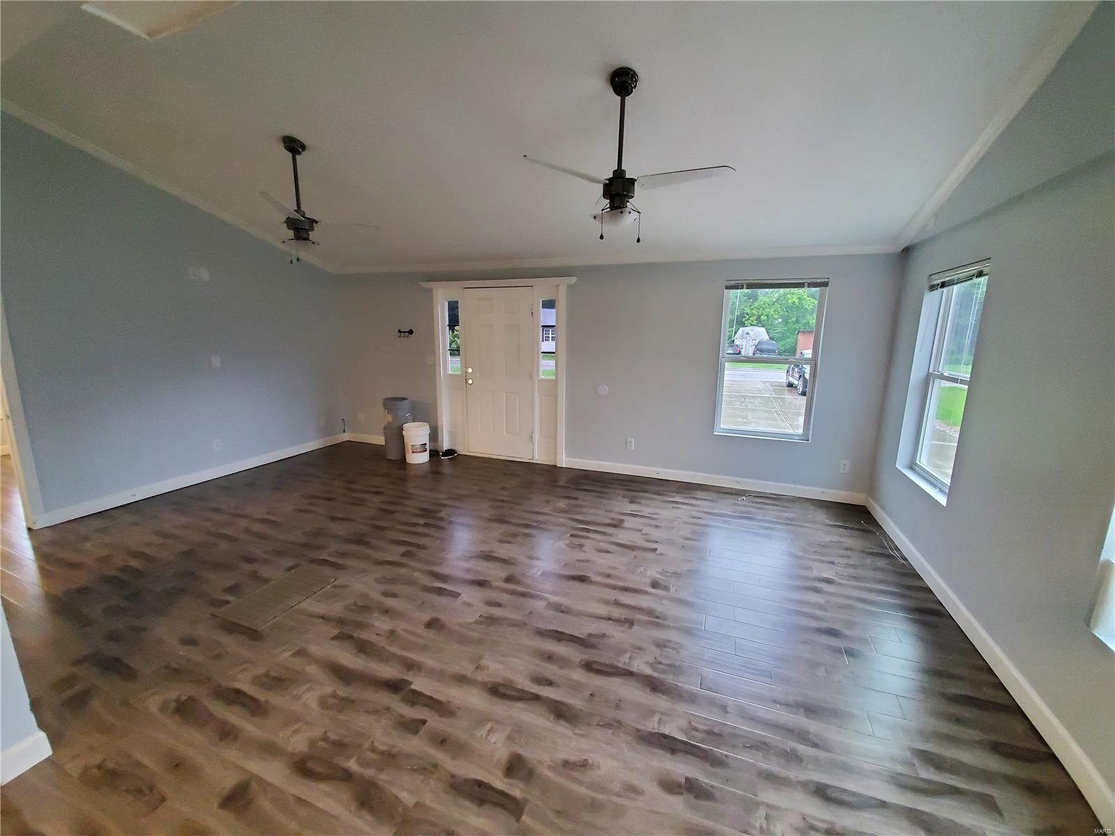 702 Hollywood Heights Road Caseyville, IL 62232 - Photo 2 of 17 Gallery Image 2