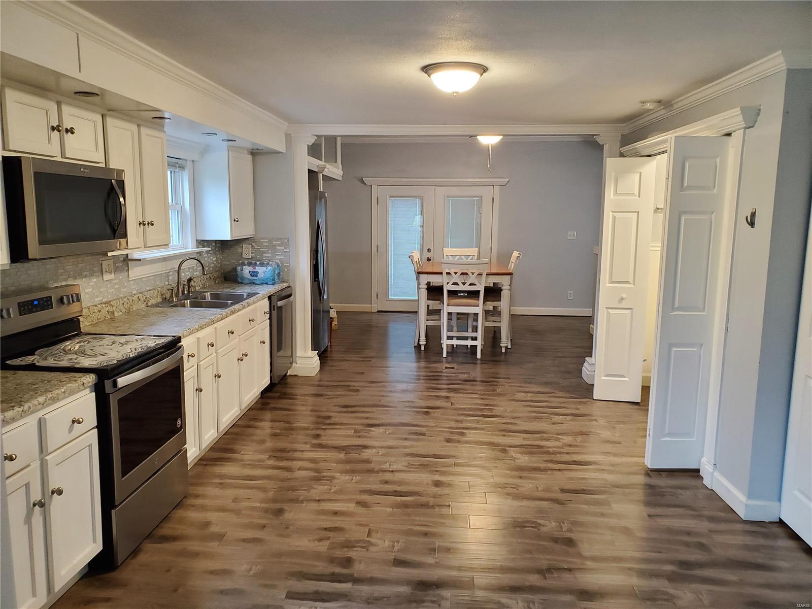 702 Hollywood Heights Road Caseyville, IL 62232 - Photo 11 of 17 Gallery Image 11
