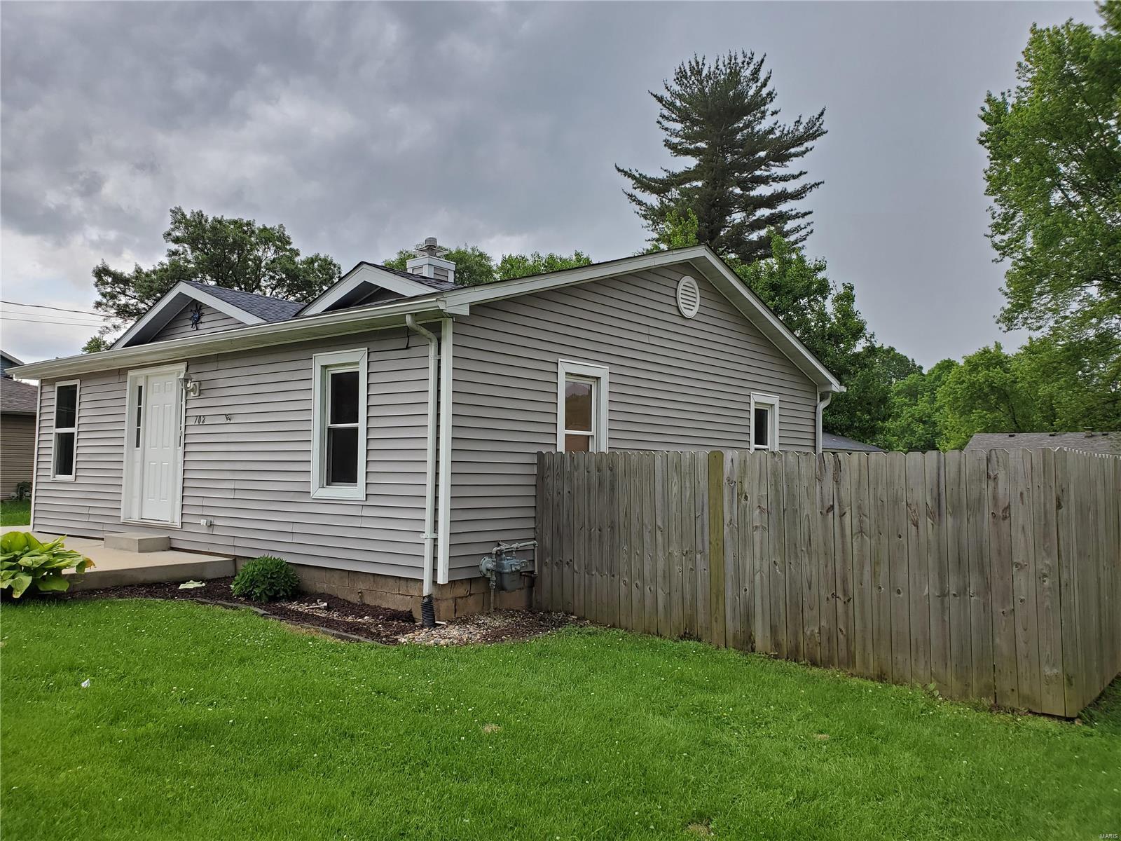702 Hollywood Heights Road Caseyville, IL 62232 - Photo 14 of 17 Gallery Image 14