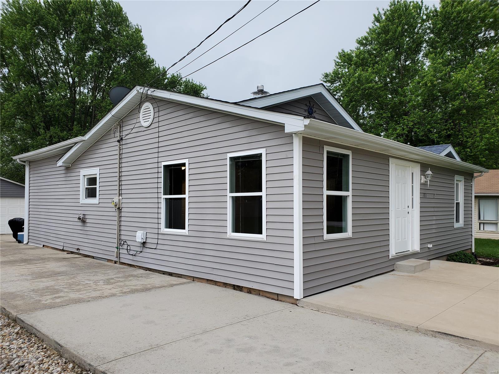 702 Hollywood Heights Road Caseyville, IL 62232 - Photo 15 of 17 Gallery Image 15