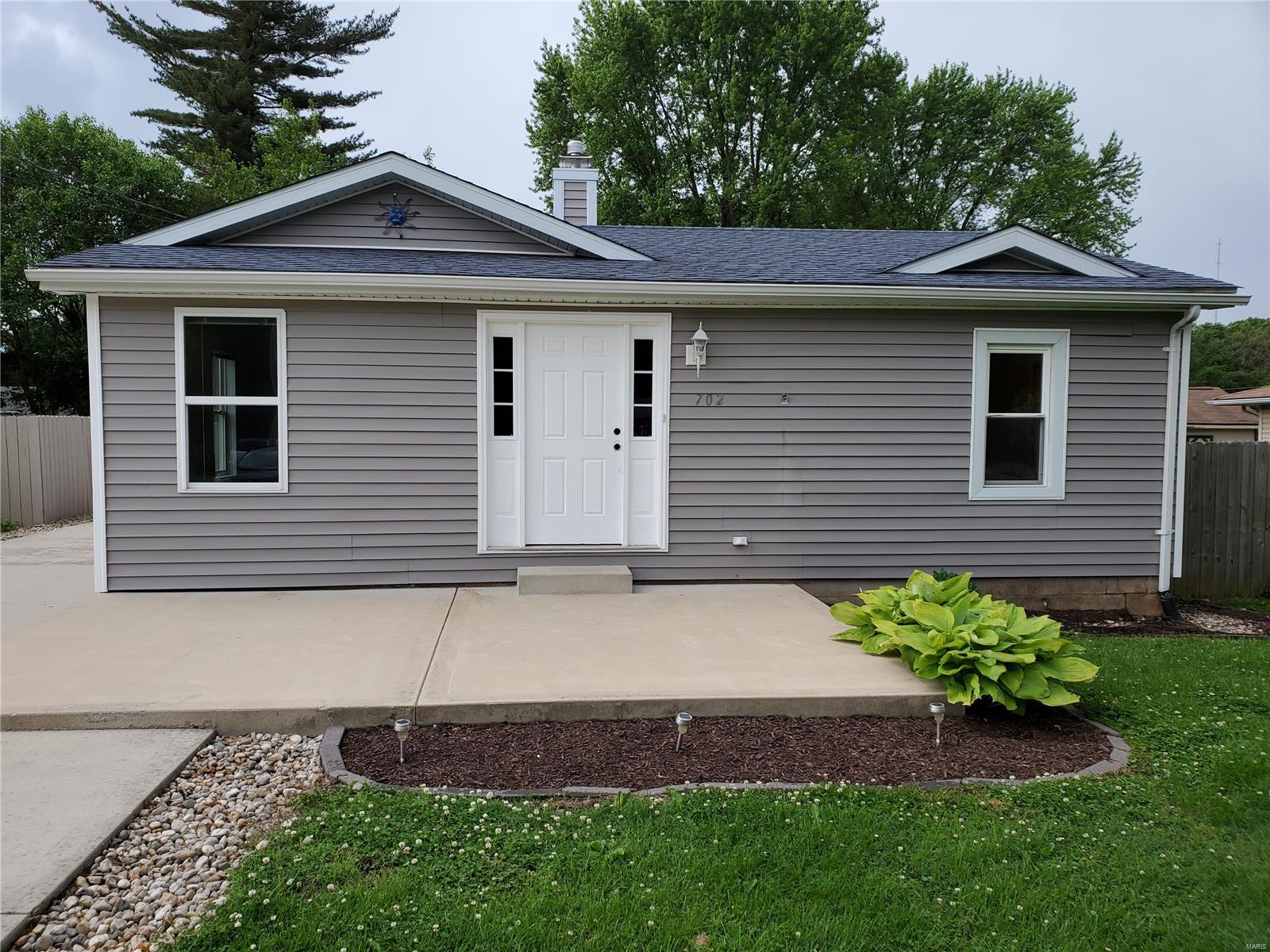 702 Hollywood Heights Road Caseyville, IL 62232 - Photo 17 of 17 Gallery Image 17
