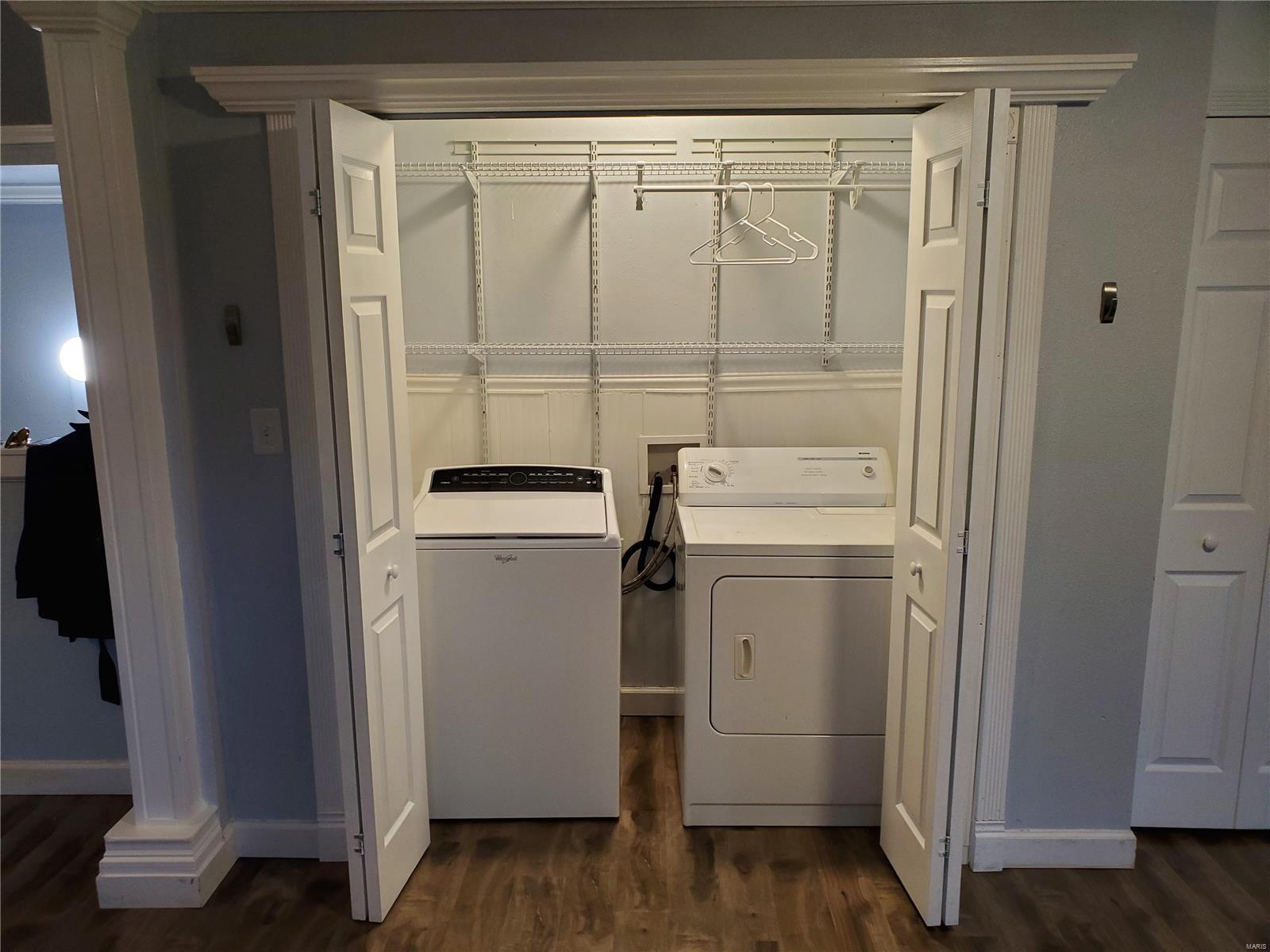 702 Hollywood Heights Road Caseyville, IL 62232 - Photo 6 of 17 Gallery Image 6