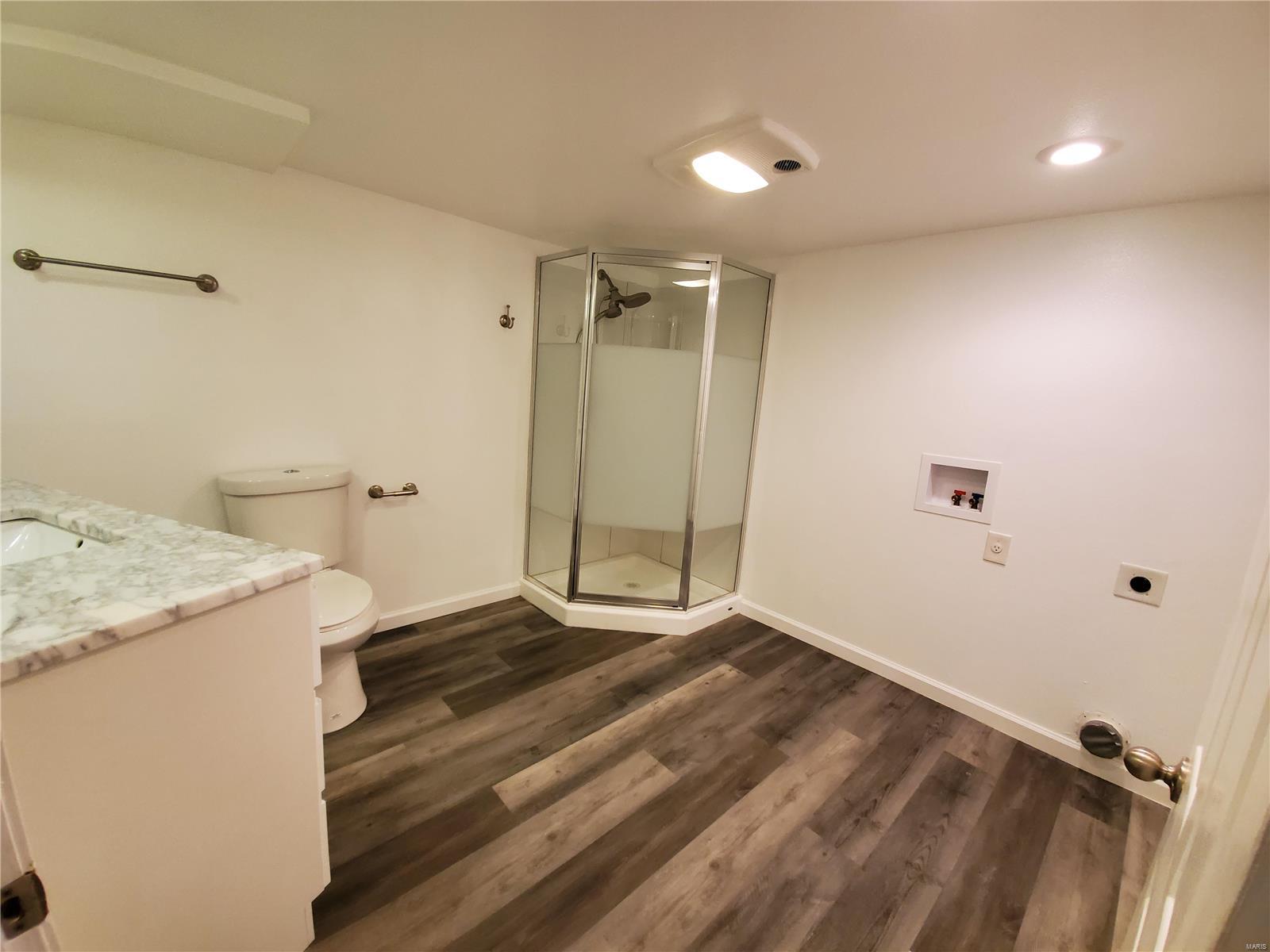702 Hollywood Heights Road Caseyville, IL 62232 - Photo 9 of 17 Gallery Image 9