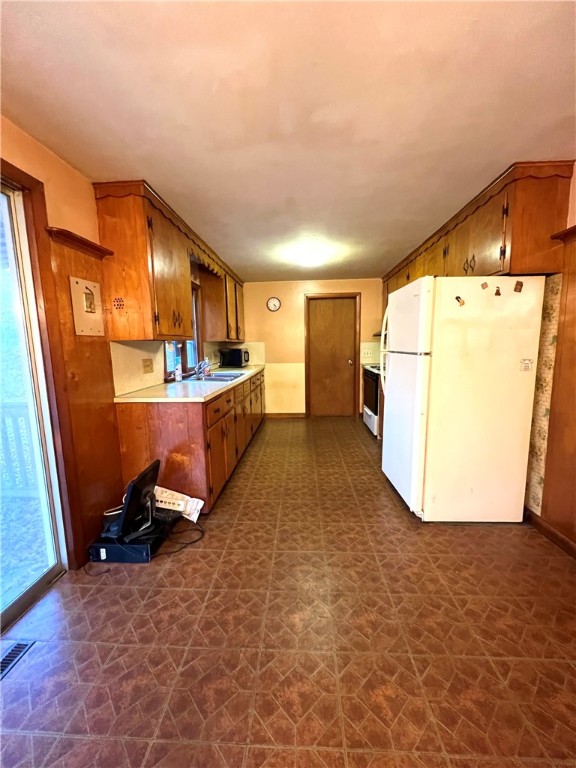 263 Brian Drive Warwick, RI 02886 - Photo 3 of 12