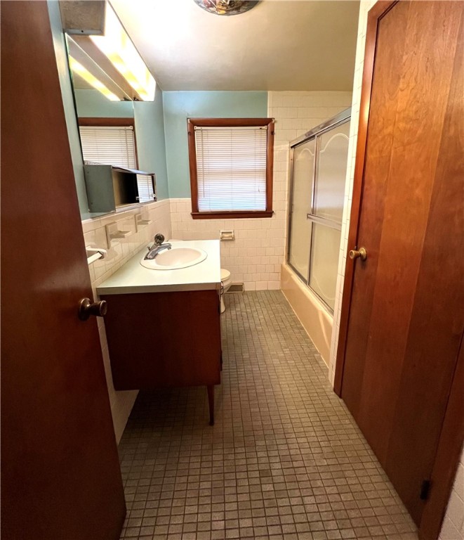 263 Brian Drive Warwick, RI 02886 - Photo 4 of 12