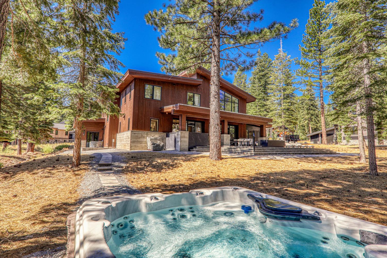 9287 Brae Road Truckee, CA 96161 - Photo 3 of 51