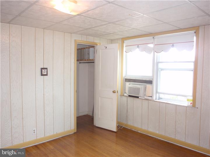 1637 Pennington Road Philadelphia, PA 19151 - Photo 11 of 18 Bedroom - Main