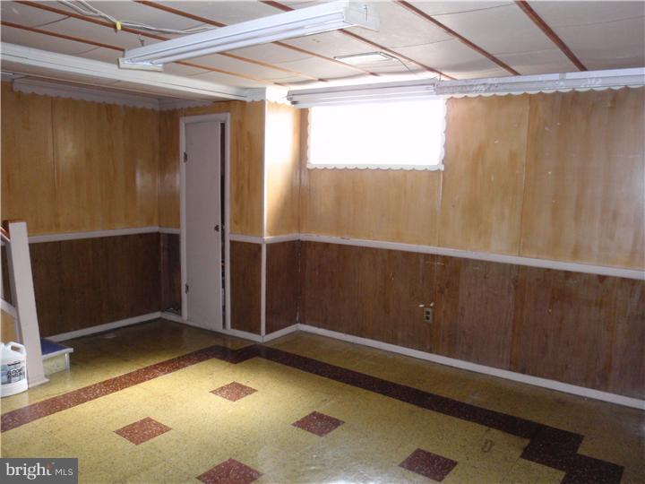 1637 Pennington Road Philadelphia, PA 19151 - Photo 17 of 18 Basement - Finished