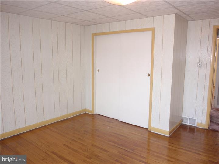 1637 Pennington Road Philadelphia, PA 19151 - Photo 10 of 18 Bedroom - Main