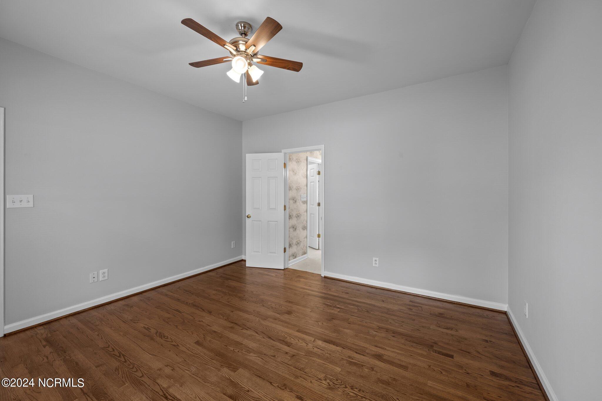2105 Rail Court New Bern, NC 28560 - Photo 16 of 37 16-web-or-mls-470A5482
