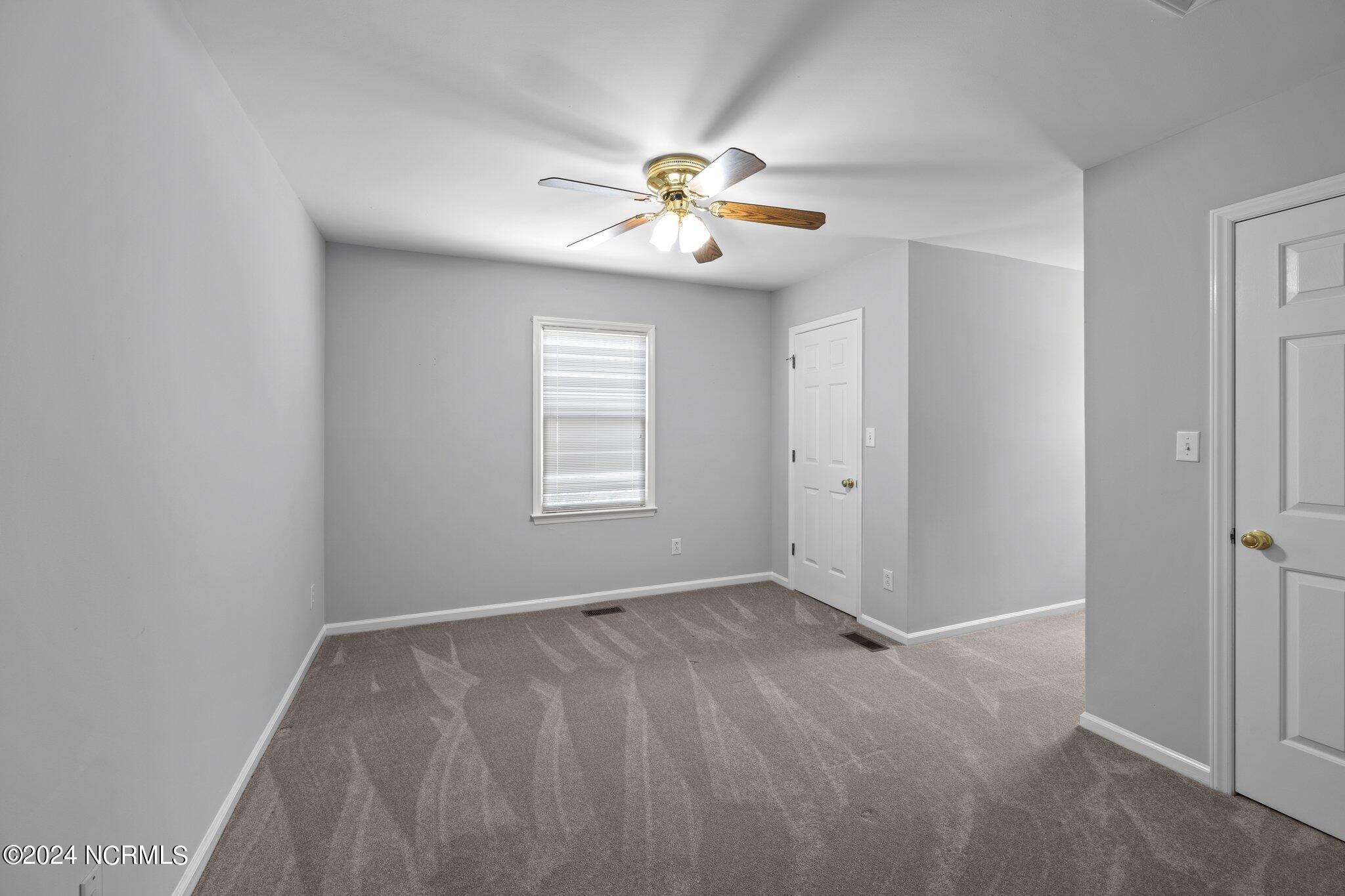 2105 Rail Court New Bern, NC 28560 - Photo 22 of 37 22-web-or-mls-470A5500