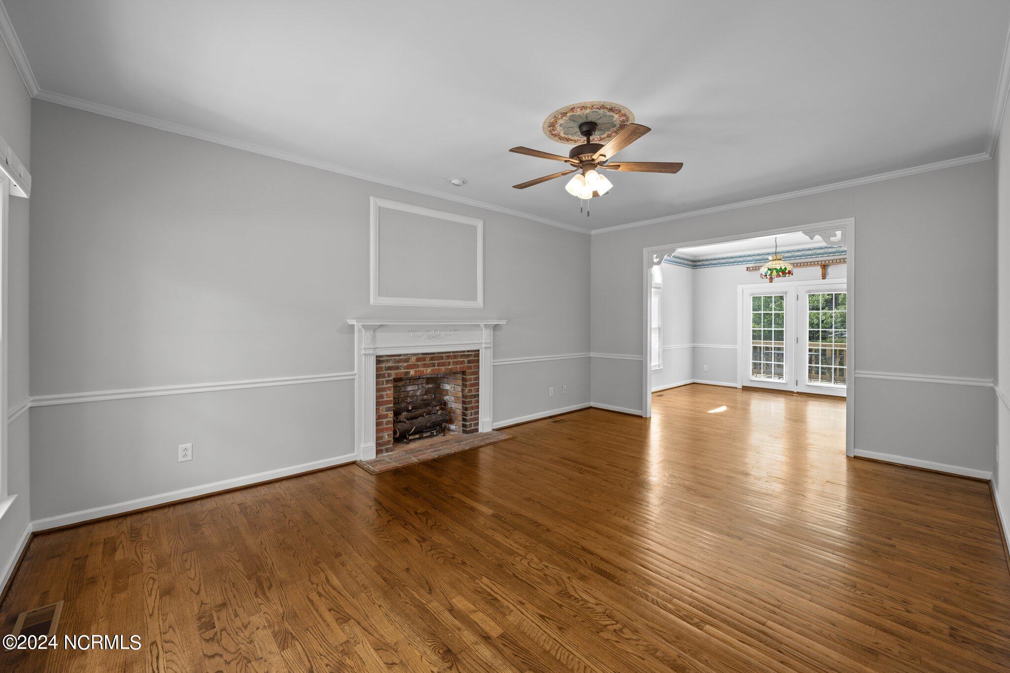 2105 Rail Court New Bern, NC 28560 - Photo 4 of 37 4-web-or-mls-470A5446