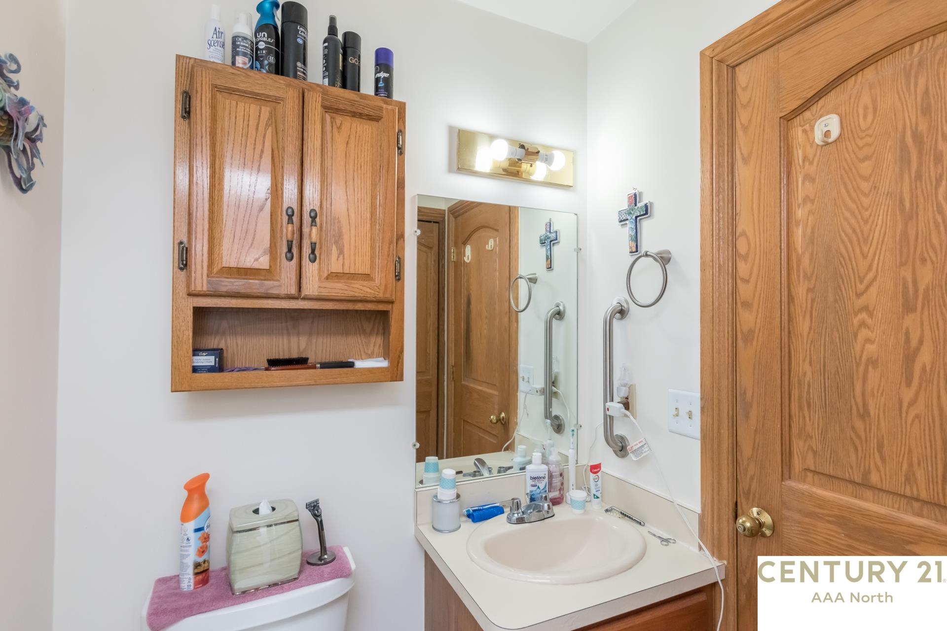 2327 Rochelle Park Drive Rochester, MI 48309 - Photo 37 of 58 50146531-d6f21bb1-150d-408a-833b-576282b4b514.JPG