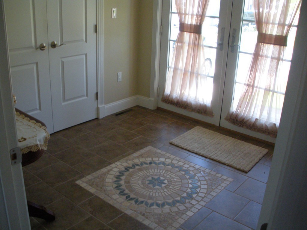 63 Jerusalem Road Fairhaven, MA 02719 - Photo 4 of 22 Gallery Image 4