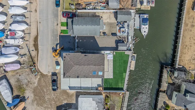 $5,500 | 33 Dock Drive, Freeport, NY 11520