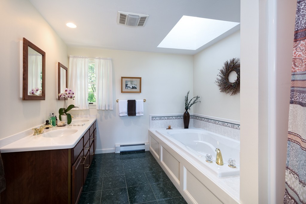 89 Pilgrim Road Marshfield, MA 02050 - Photo 15 of 27 Gallery Image 15