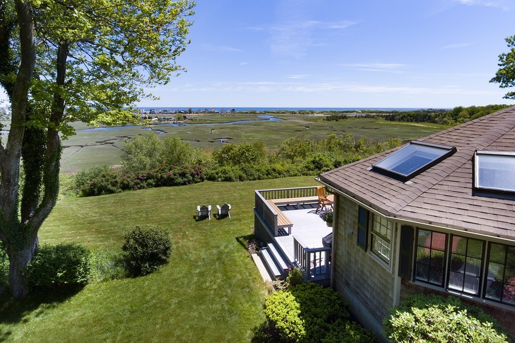 89 Pilgrim Road Marshfield, MA 02050 - Photo 2 of 27 Gallery Image 2