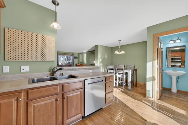 $355,000 | 719 Cricket Lane, Unit 3, Middleton, WI 53562