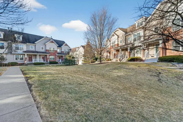 $355,000 | 719 Cricket Lane, Unit 3, Middleton, WI 53562