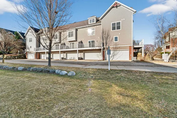 $355,000 | 719 Cricket Lane, Unit 3, Middleton, WI 53562