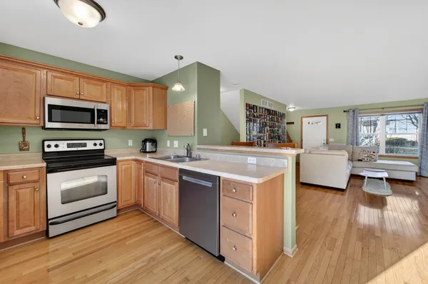 $355,000 | 719 Cricket Lane, Unit 3, Middleton, WI 53562