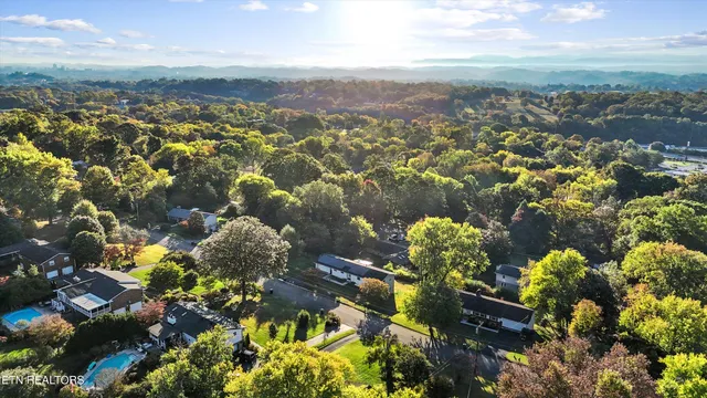 $350,000 | 5412 Shenandoah Drive Northwest, Knoxville, TN 37909