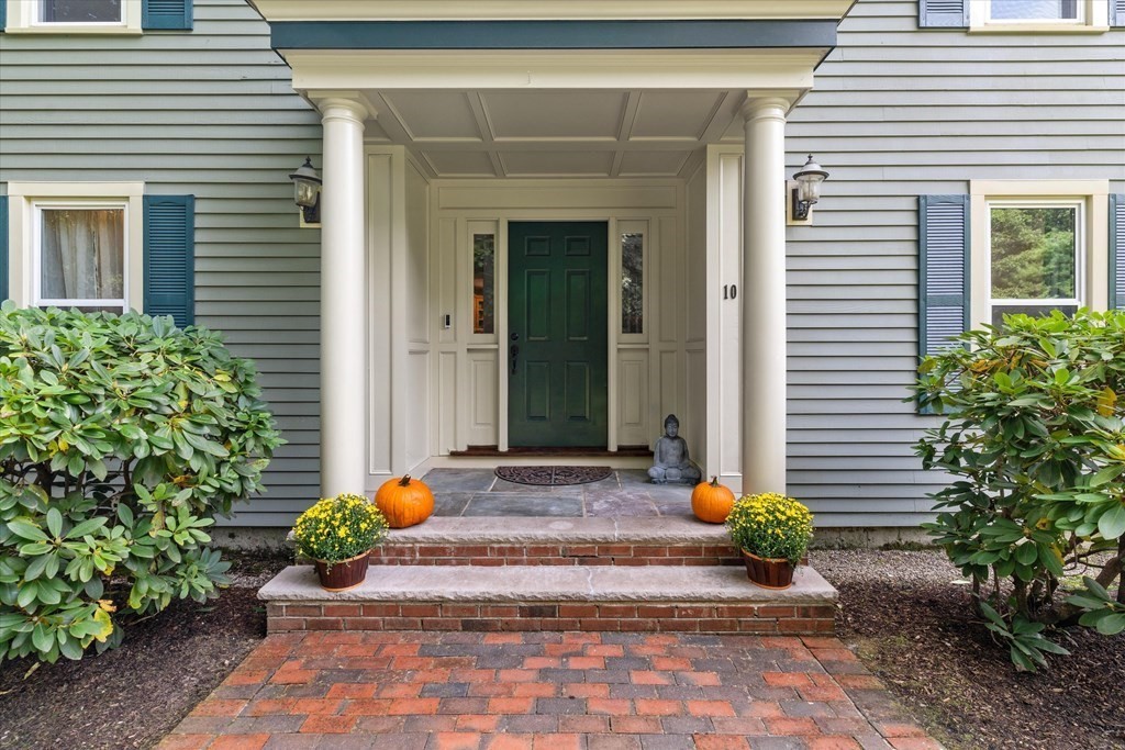 10 Fieldstone Way Boxford, MA 01921 - Photo 3 of 42 a front view of a house