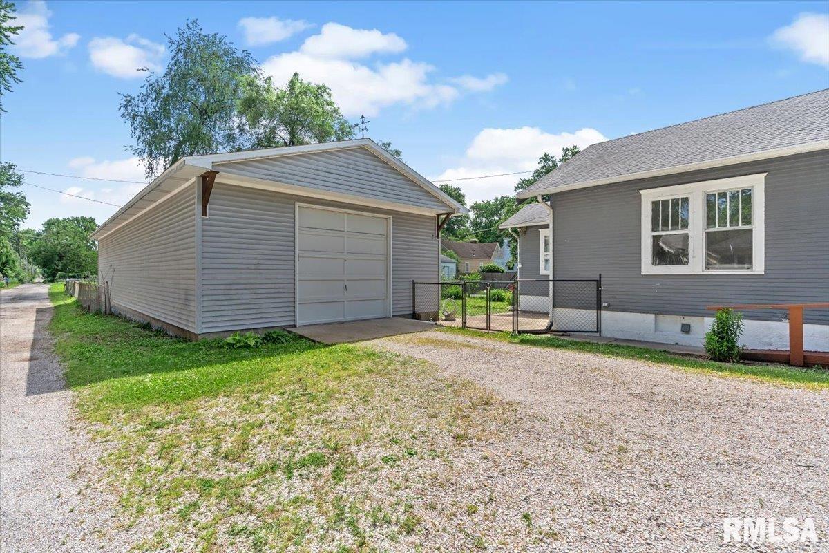 730 West Ash Street Springfield, IL 62704 - Photo 2 of 35