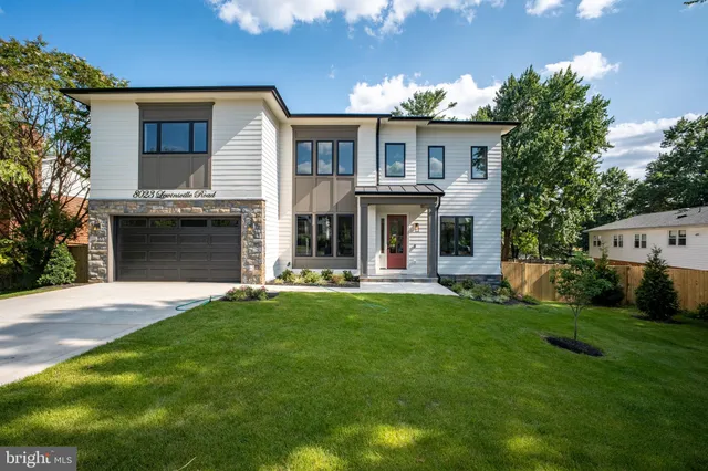 $2,890,000 | 8023 Lewinsville Road, McLean, VA 22102