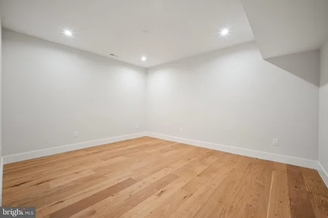 $2,890,000 | 8023 Lewinsville Road, McLean, VA 22102