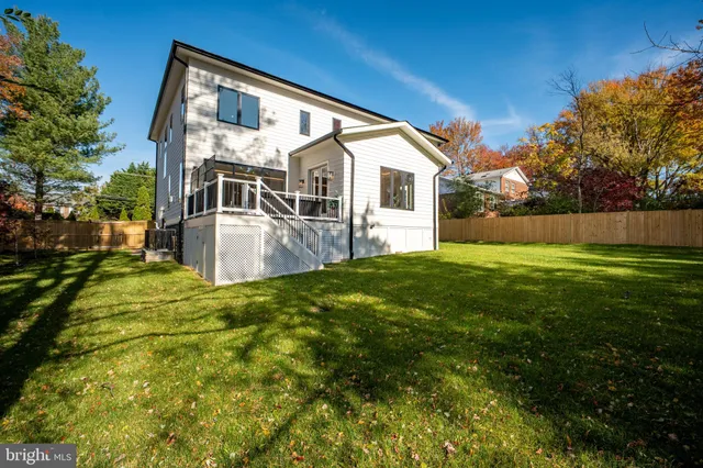 $2,890,000 | 8023 Lewinsville Road, McLean, VA 22102