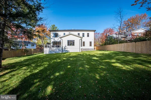 $2,850,000 | 8023 Lewinsville Road, McLean, VA 22102